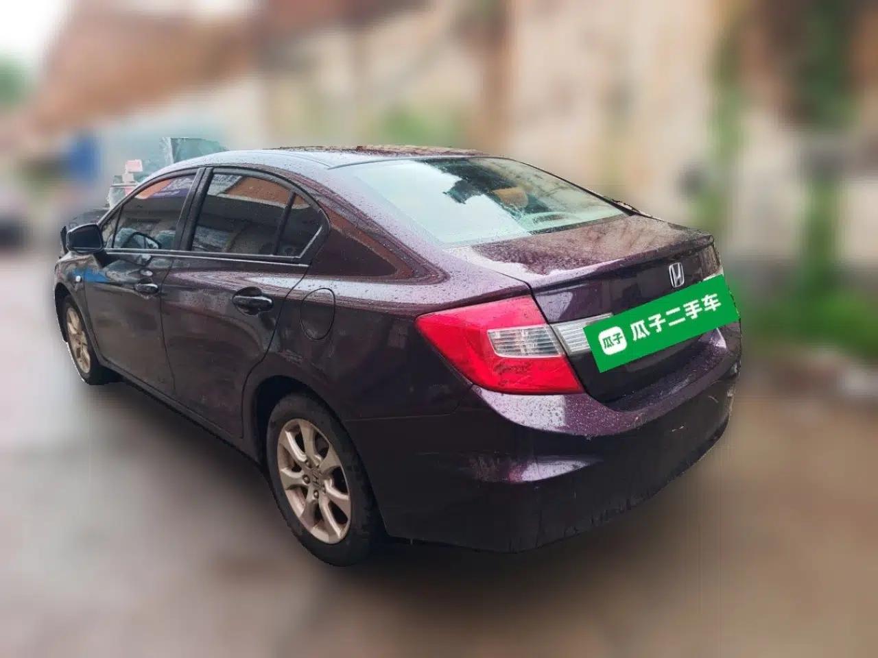 Honda Civic 2012 1.8L automatic comfort version — миниатюра 4