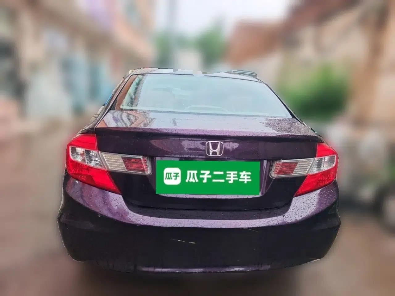 Honda Civic 2012 1.8L automatic comfort version — миниатюра 5