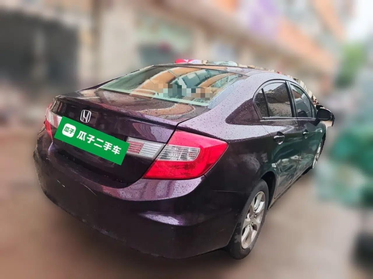 Honda Civic 2012 1.8L automatic comfort version — миниатюра 6