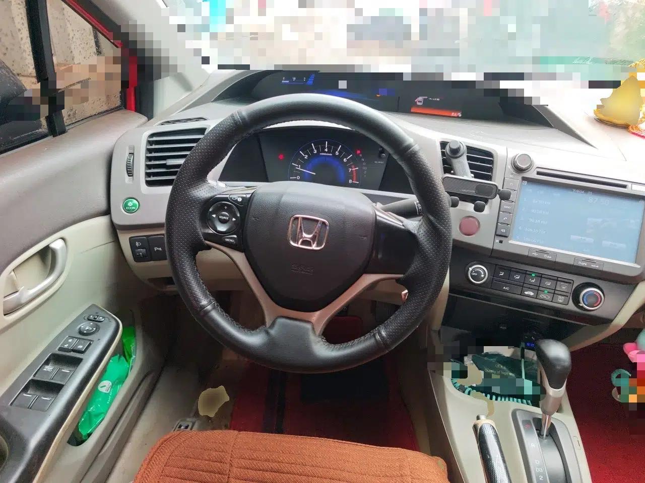 Honda Civic 2012 1.8L automatic comfort version — миниатюра 10