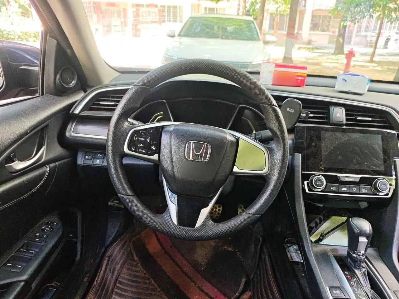 Honda Civic 2019 220TURBO CVT Dynamic Edition China V Emission Standard — миниатюра 10
