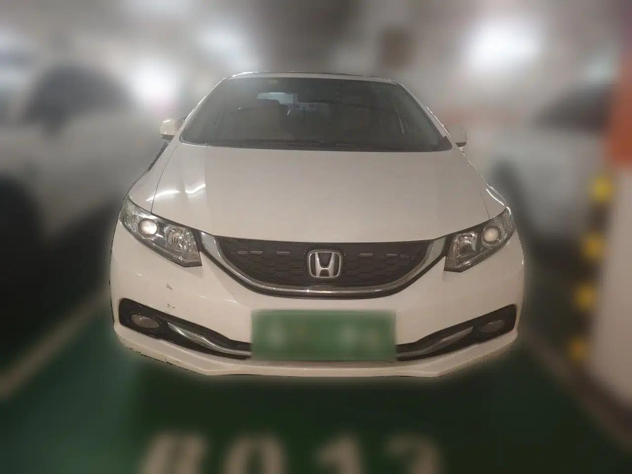 Honda Civic 2014 1.8L automatic comfort version — миниатюра 2