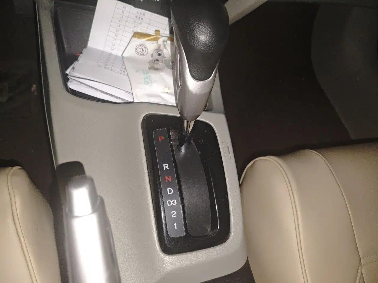 Honda Civic 2014 1.8L automatic comfort version — миниатюра 14