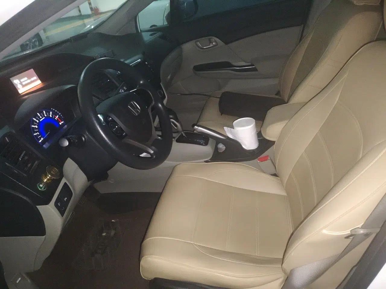 Honda Civic 2014 1.8L automatic comfort version — миниатюра 15