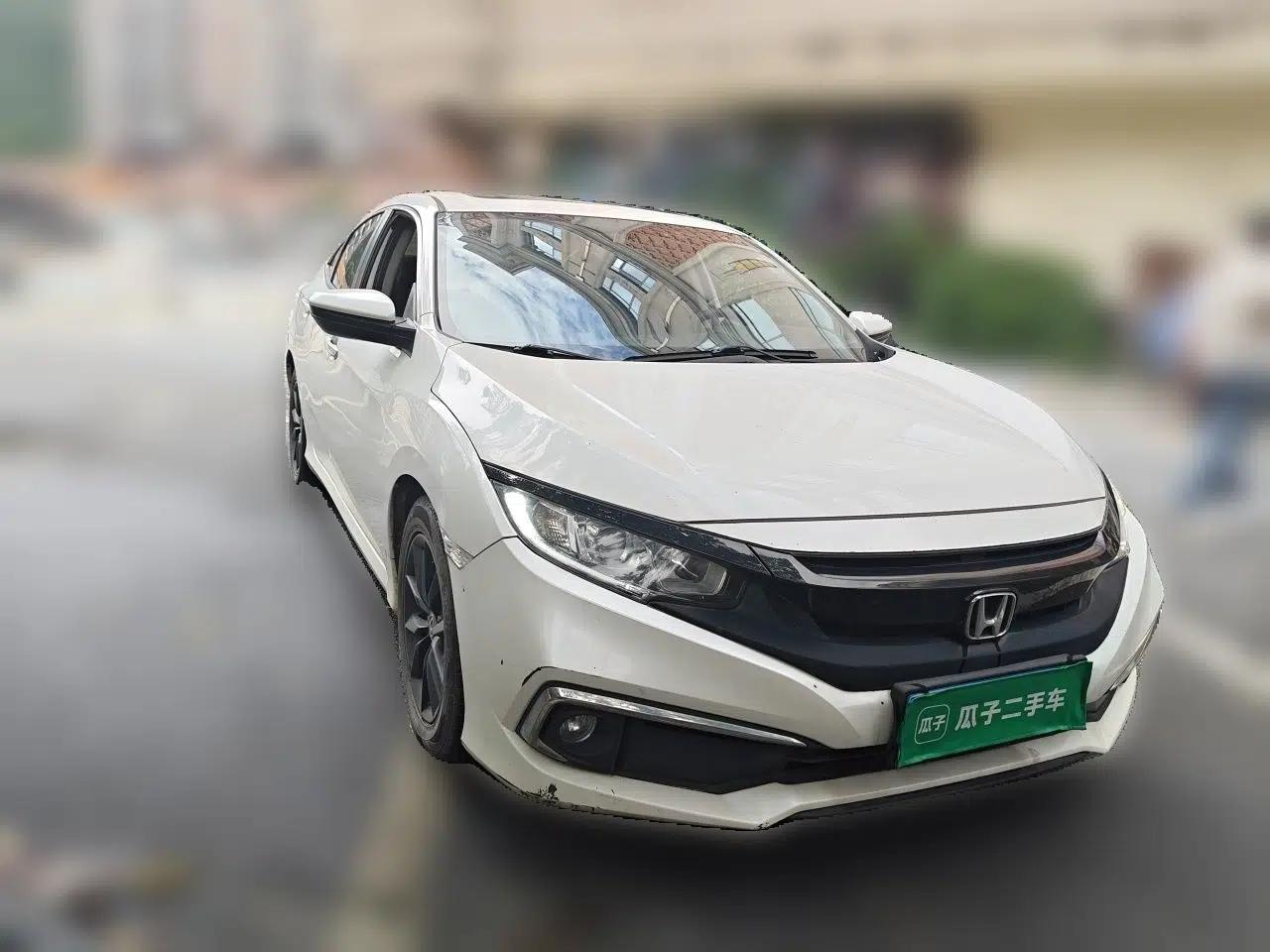 Honda Civic 2019 220TURBO CVT Dynamic Edition China V — миниатюра 3