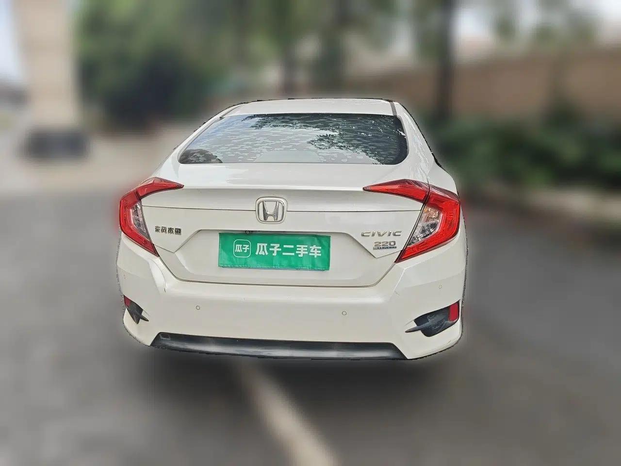 Honda Civic 2019 220TURBO CVT Dynamic Edition China V — миниатюра 5