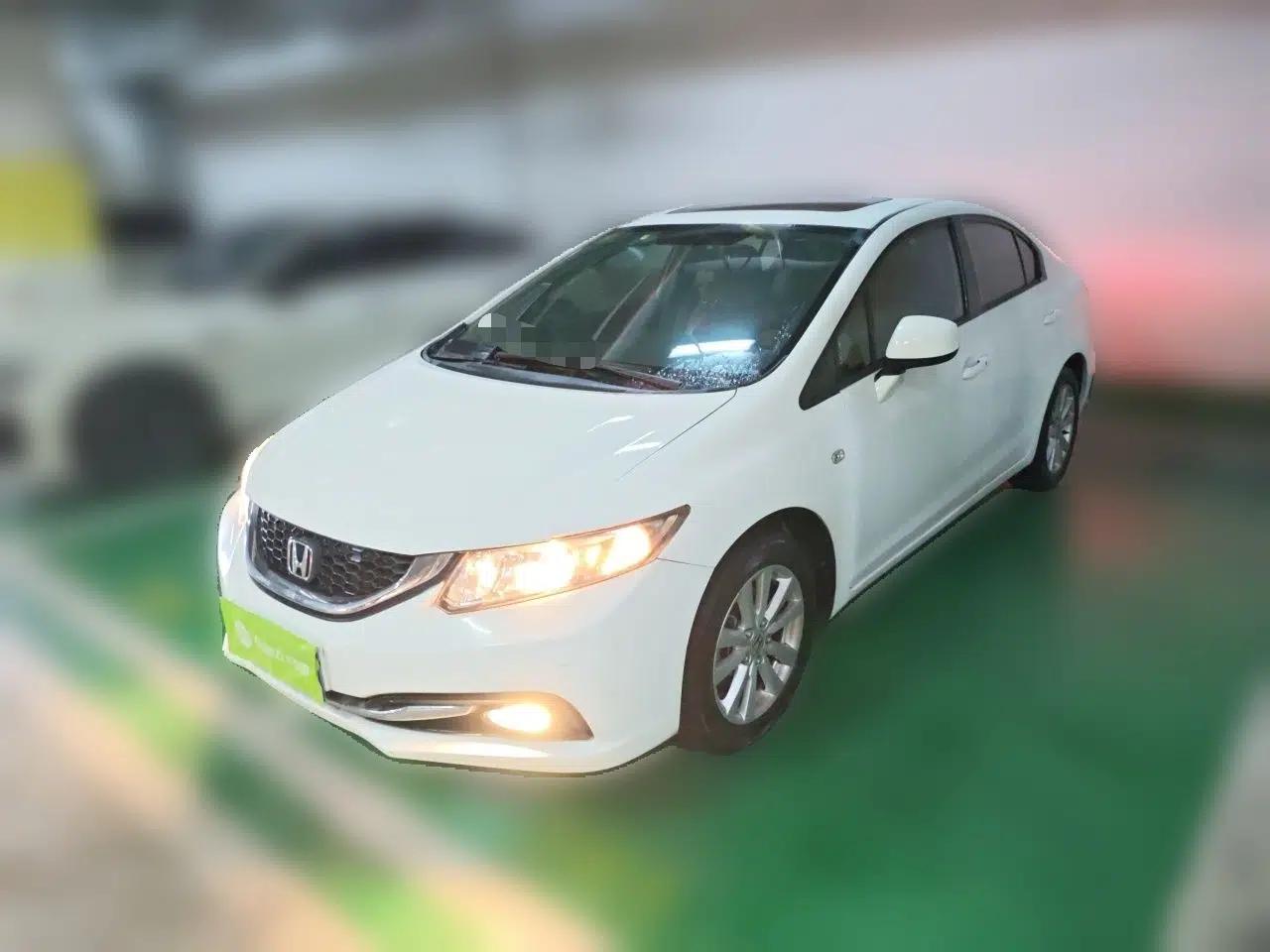 Honda Civic 2014 1.8L automatic comfort version — миниатюра 1