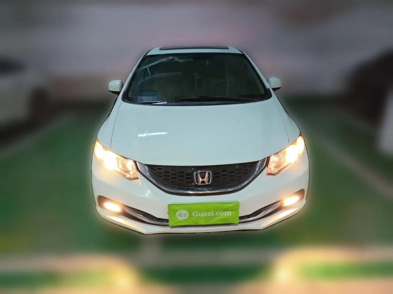Honda Civic 2014 1.8L automatic comfort version — миниатюра 2
