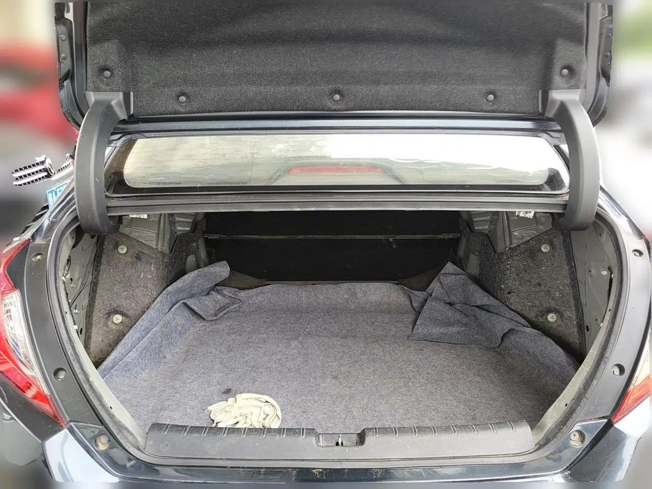 Honda Civic 2016 180TURBO CVT Comfort Version — миниатюра 19