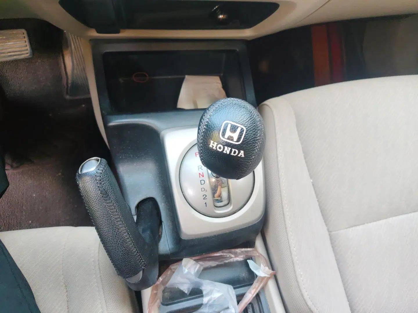 Honda Civic 2009 1.8L Automatic Classic Edition — миниатюра 14