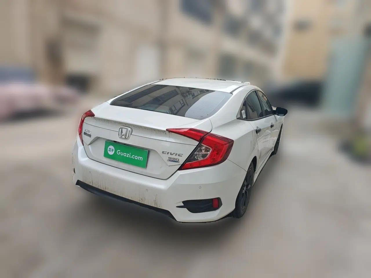 Honda Civic 2019 220TURBO CVT Dynamic Edition China VI — миниатюра 6