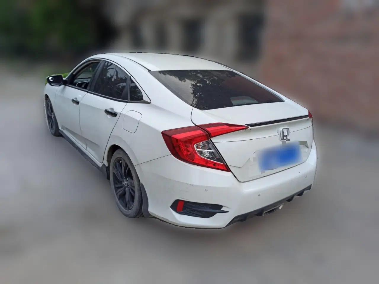 Honda Civic 2019 220TURBO CVT Dynamic Edition China V Emission Standard — миниатюра 4