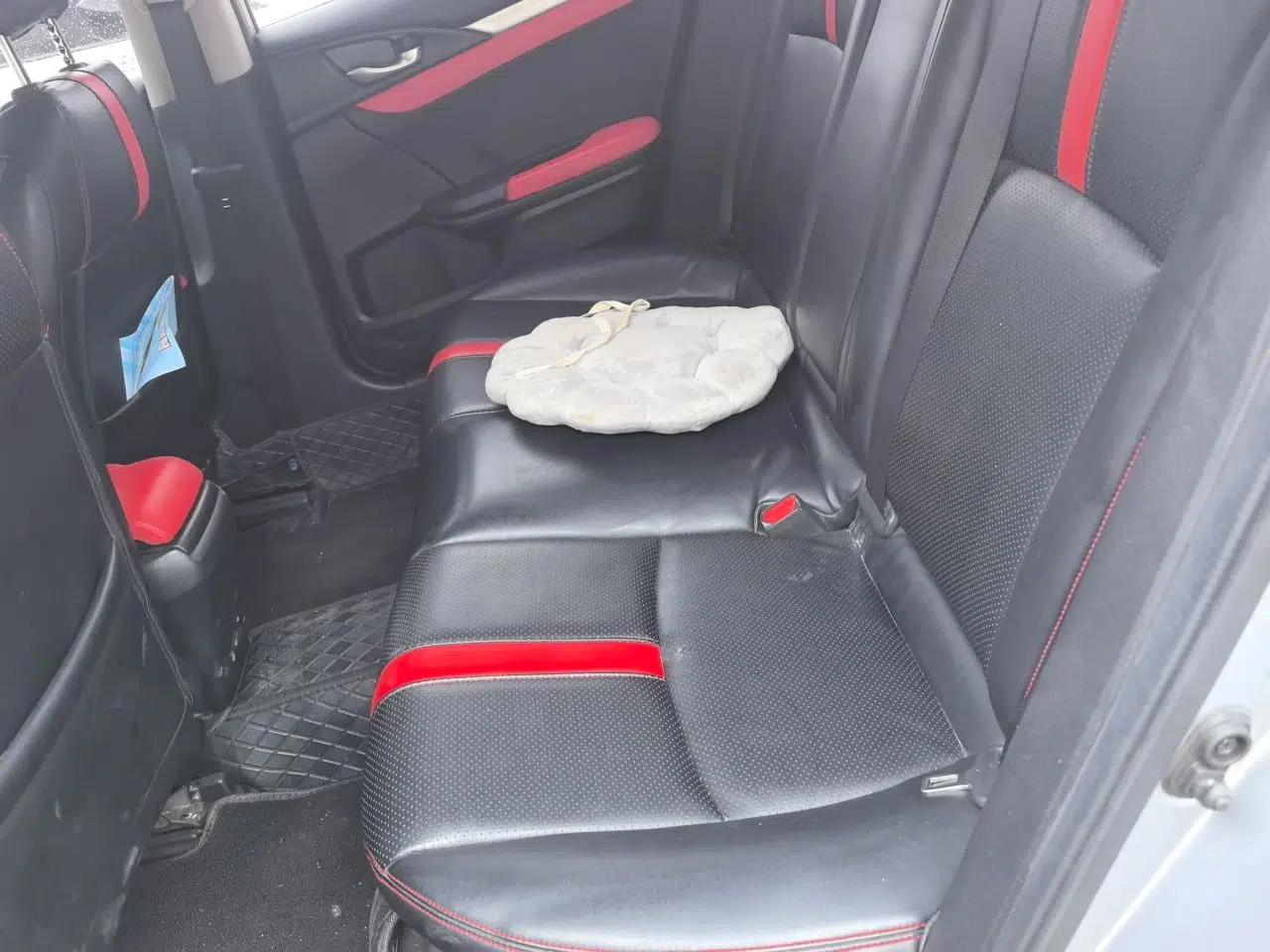 Honda Civic 2019 220TURBO CVT Dynamic Edition China V Emission Standard — миниатюра 17