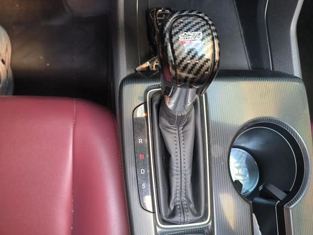 Honda Civic 2023 240TURBO CVT Dynamic Edition — миниатюра 11