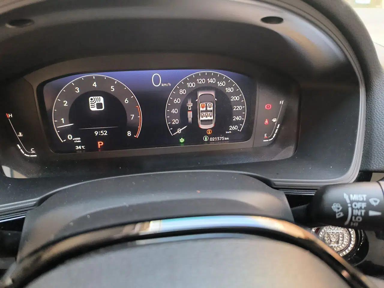 Honda Civic 2023 240TURBO CVT Dynamic Edition — миниатюра 9
