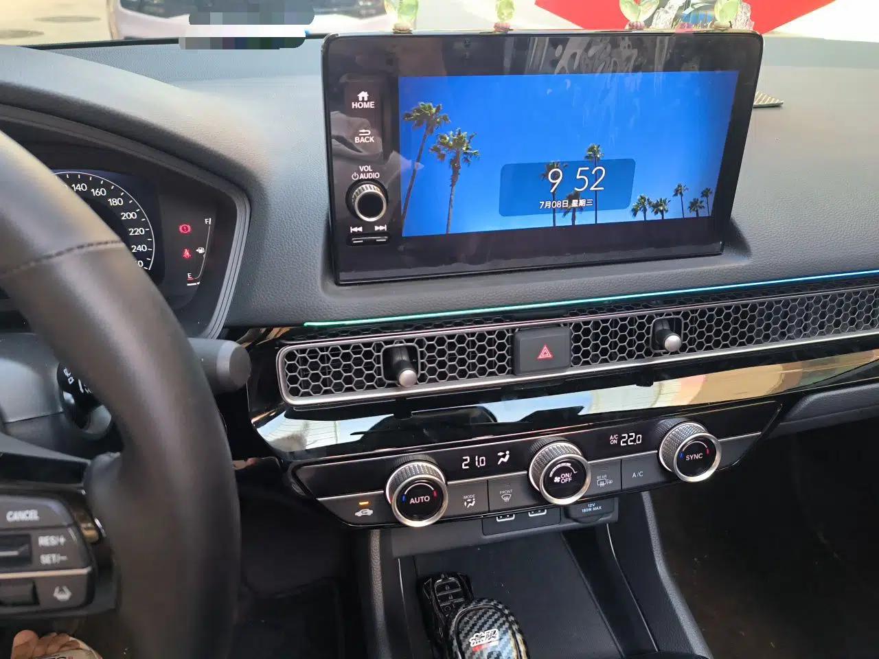 Honda Civic 2023 240TURBO CVT Dynamic Edition — миниатюра 10