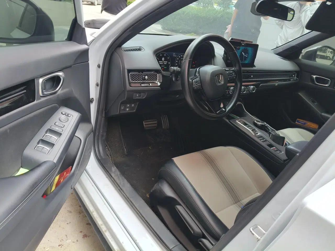 Honda Civic 2023 HATCHBACK 2.0L eHEV Extreme Control Edition — миниатюра 16