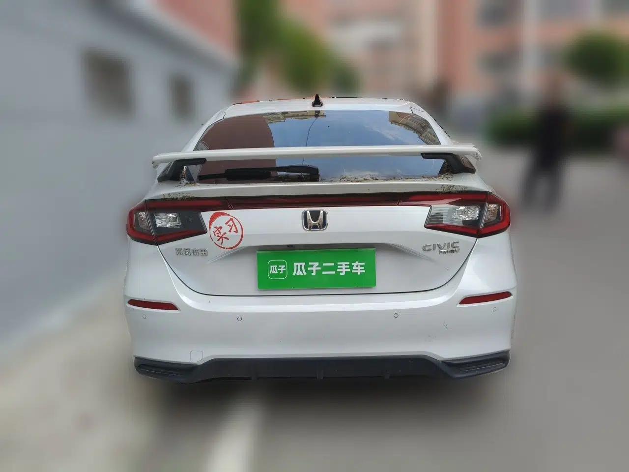 Honda Civic 2023 HATCHBACK 2.0L eHEV Extreme Control Edition — миниатюра 5