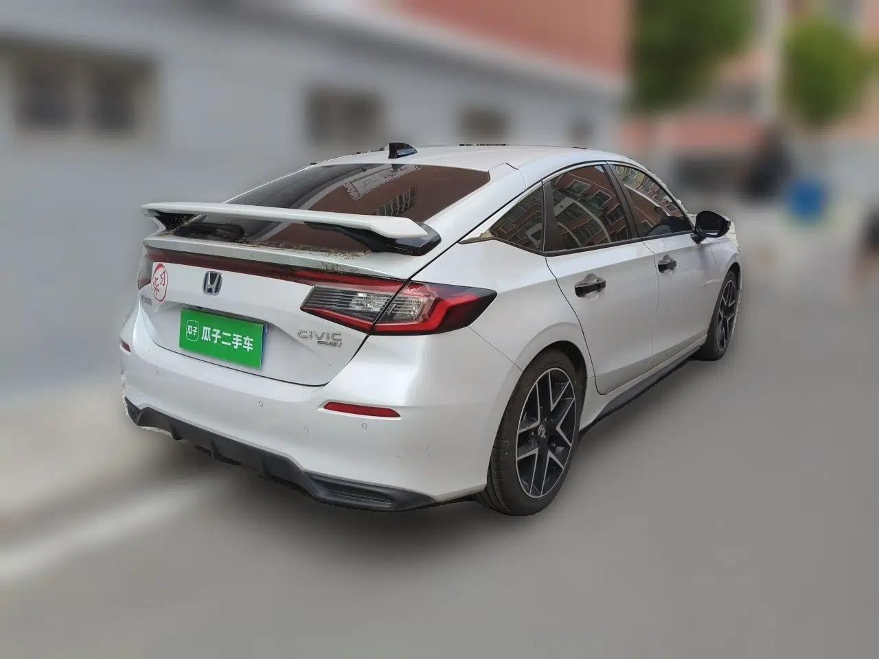 Honda Civic 2023 HATCHBACK 2.0L eHEV Extreme Control Edition — миниатюра 6
