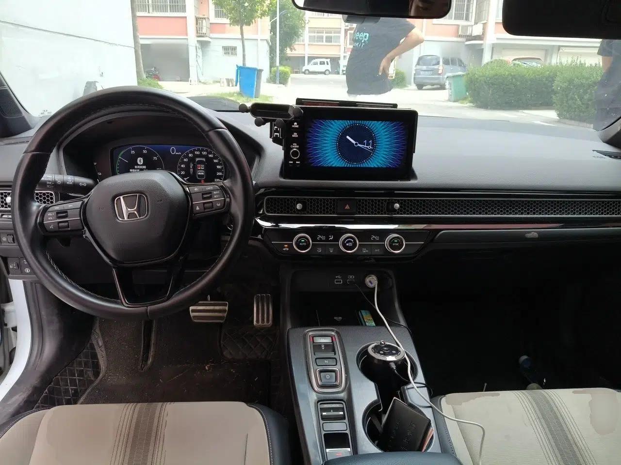 Honda Civic 2023 HATCHBACK 2.0L eHEV Extreme Control Edition — миниатюра 9