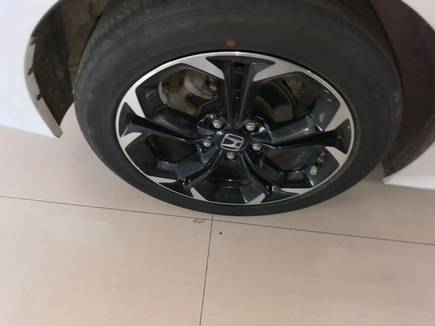 Honda Civic 2022 240TURBO CVT Dynamic Edition — миниатюра 11