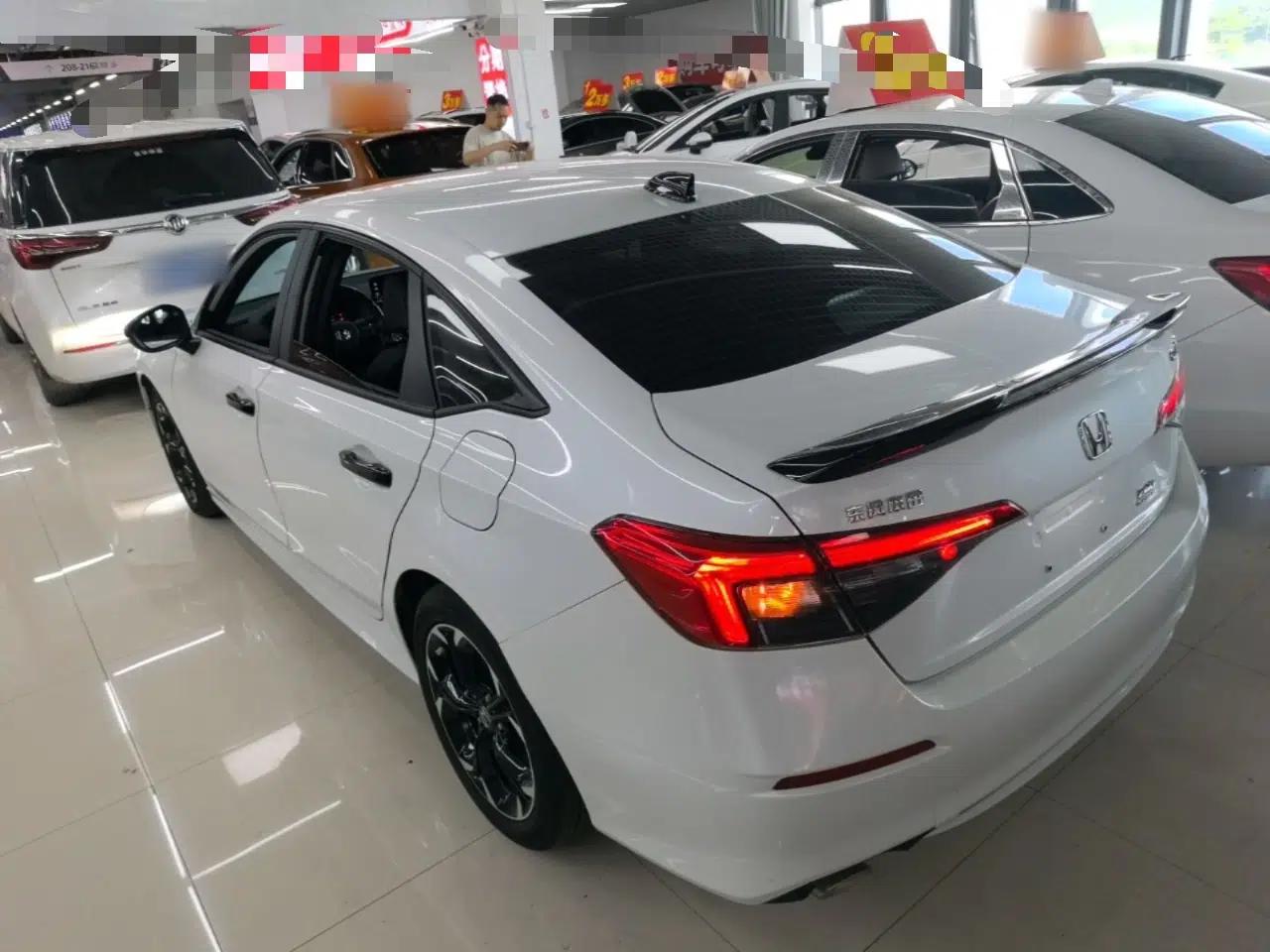 Honda Civic 2022 240TURBO CVT Dynamic Edition — миниатюра 4
