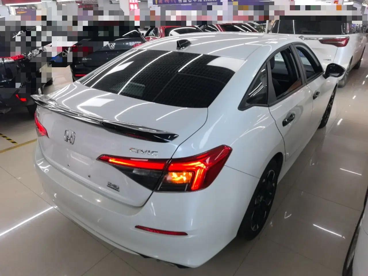 Honda Civic 2022 240TURBO CVT Dynamic Edition — миниатюра 6