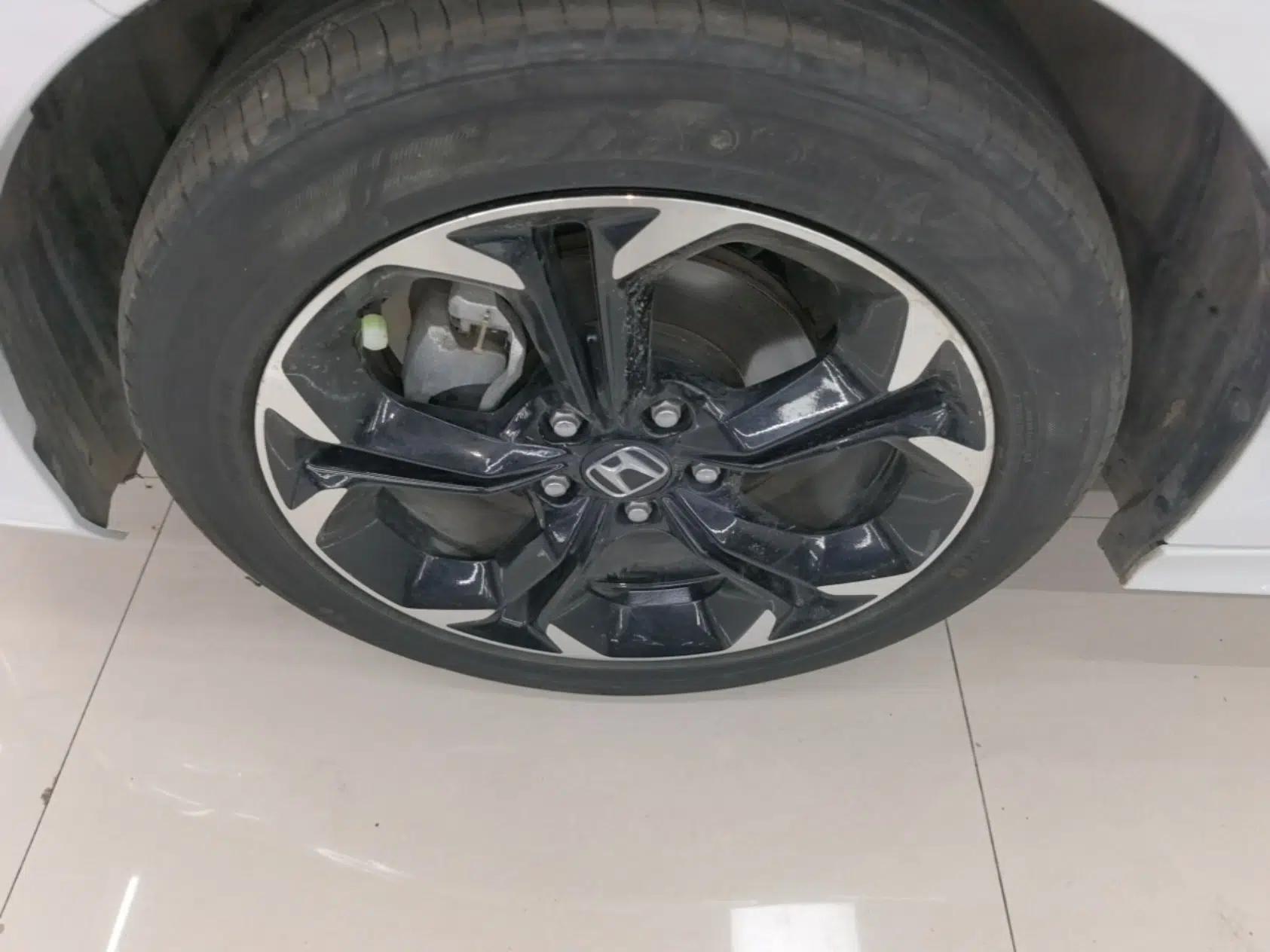 Honda Civic 2022 240TURBO CVT Dynamic Edition — миниатюра 10