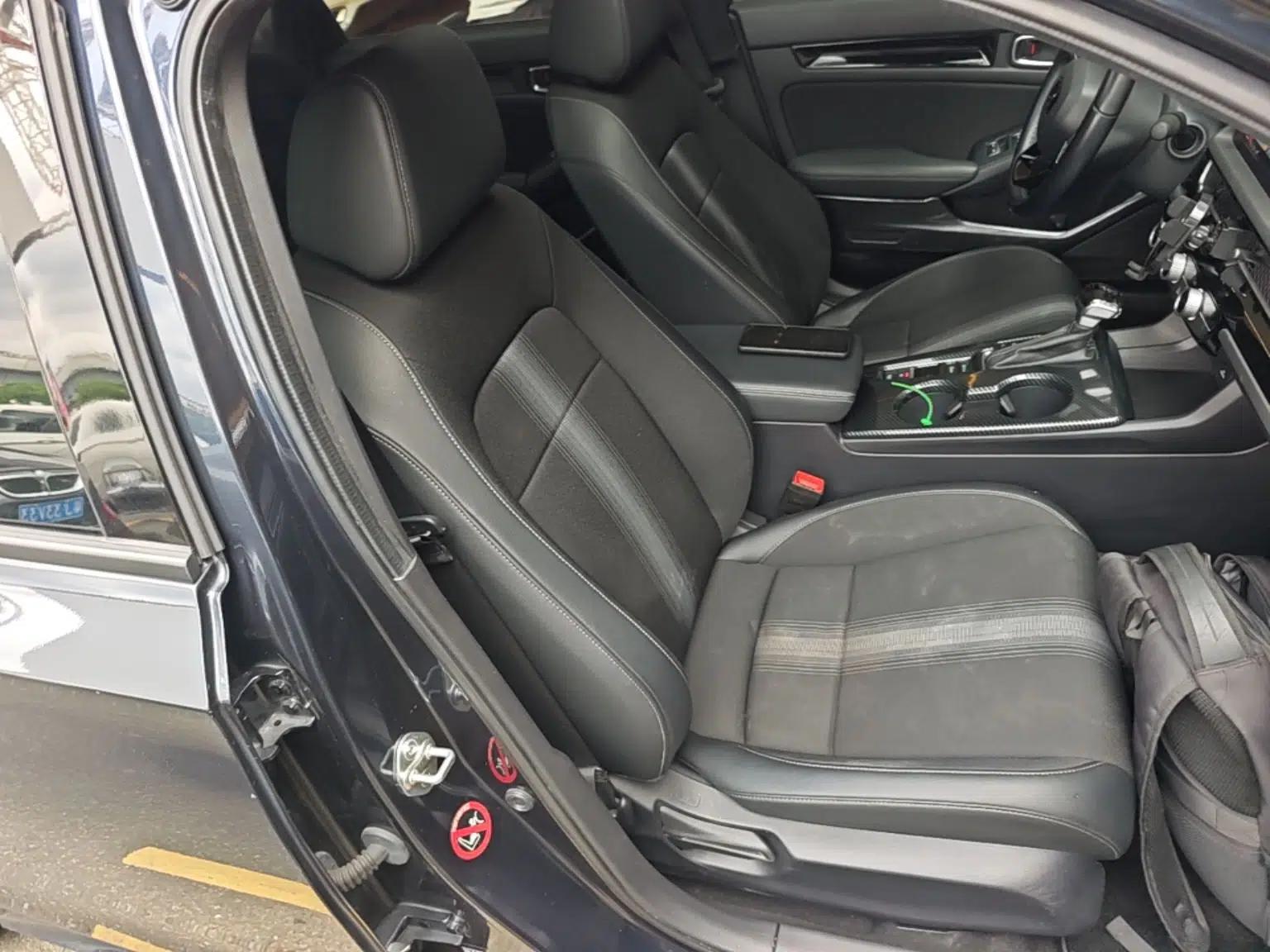 Honda Civic 2022 240TURBO CVT Dynamic Edition — миниатюра 24
