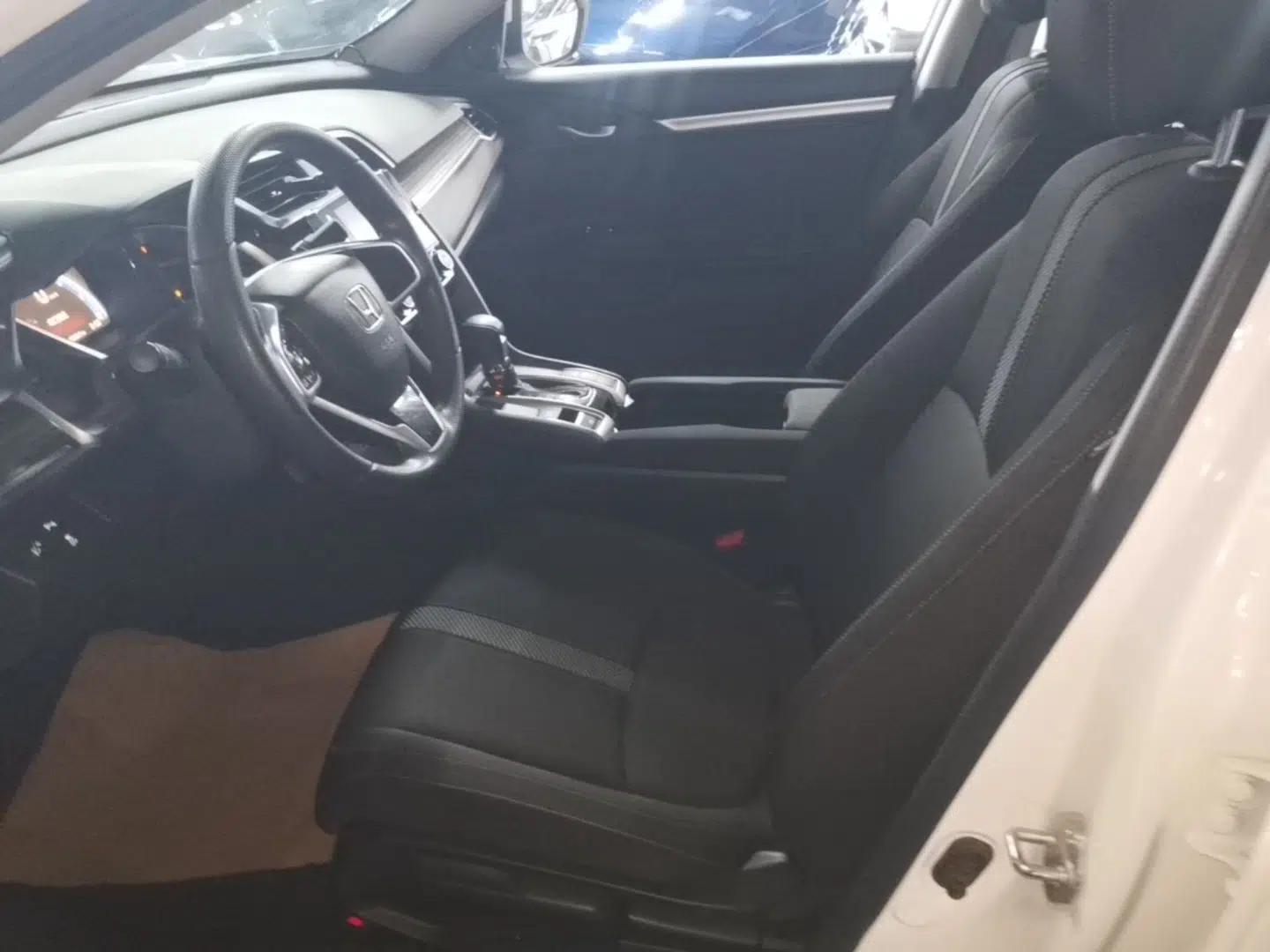 Honda Civic 2019 220TURBO CVT Dynamic Edition China VI — миниатюра 17