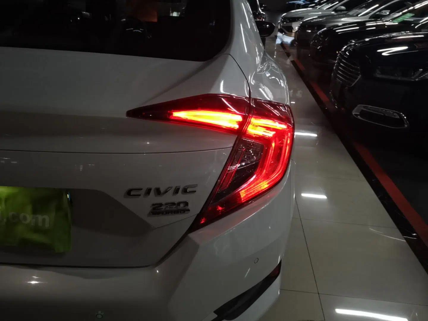 Honda Civic 2019 220TURBO CVT Dynamic Edition China VI — миниатюра 9