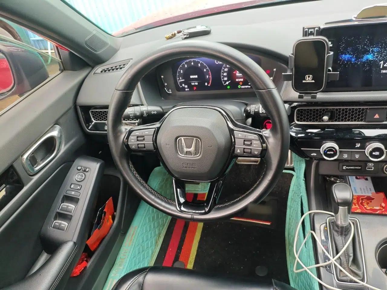 Honda Civic 2022 240TURBO CVT Dynamic Edition — миниатюра 10