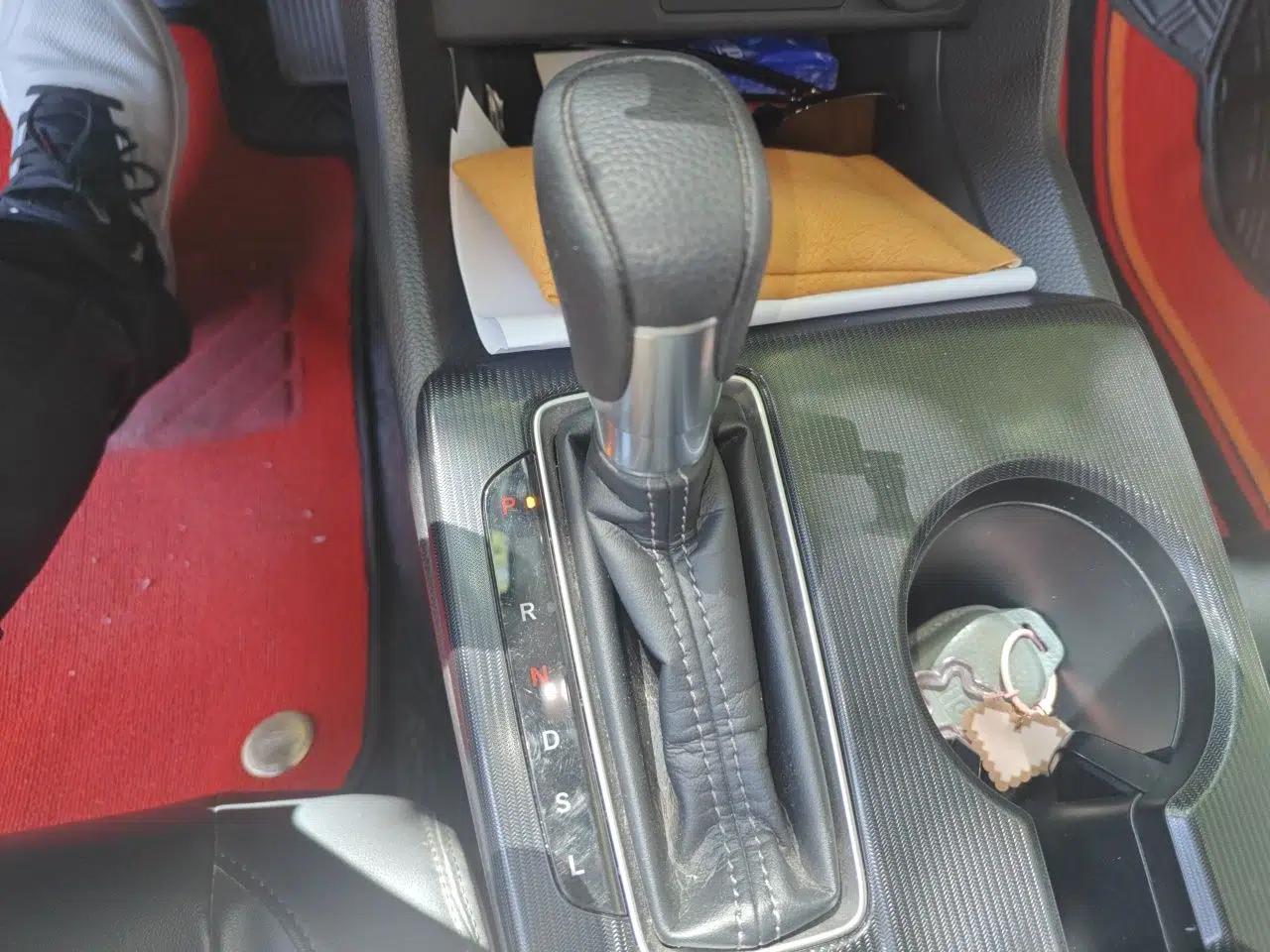Honda Civic 2022 240TURBO CVT Dynamic Edition — миниатюра 14