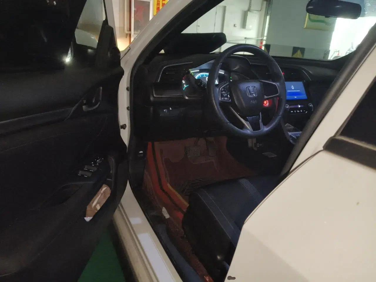 Honda Civic 2021 HATCHBACK 220TURBO CVT New Trendsetter — миниатюра 16