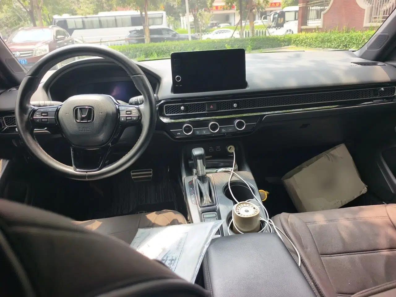 Honda Civic 2022 240TURBO CVT Dynamic Edition — миниатюра 9