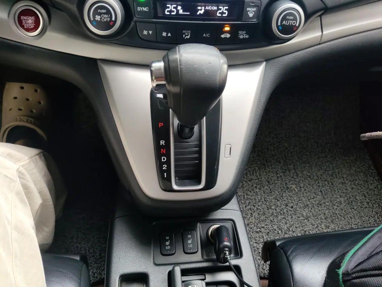 Honda CR-V 2013 2.4L two-wheel drive luxury version — миниатюра 14