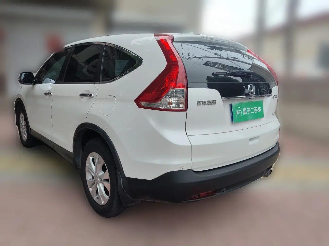 Honda CR-V 2013 2.4L two-wheel drive luxury version — миниатюра 4