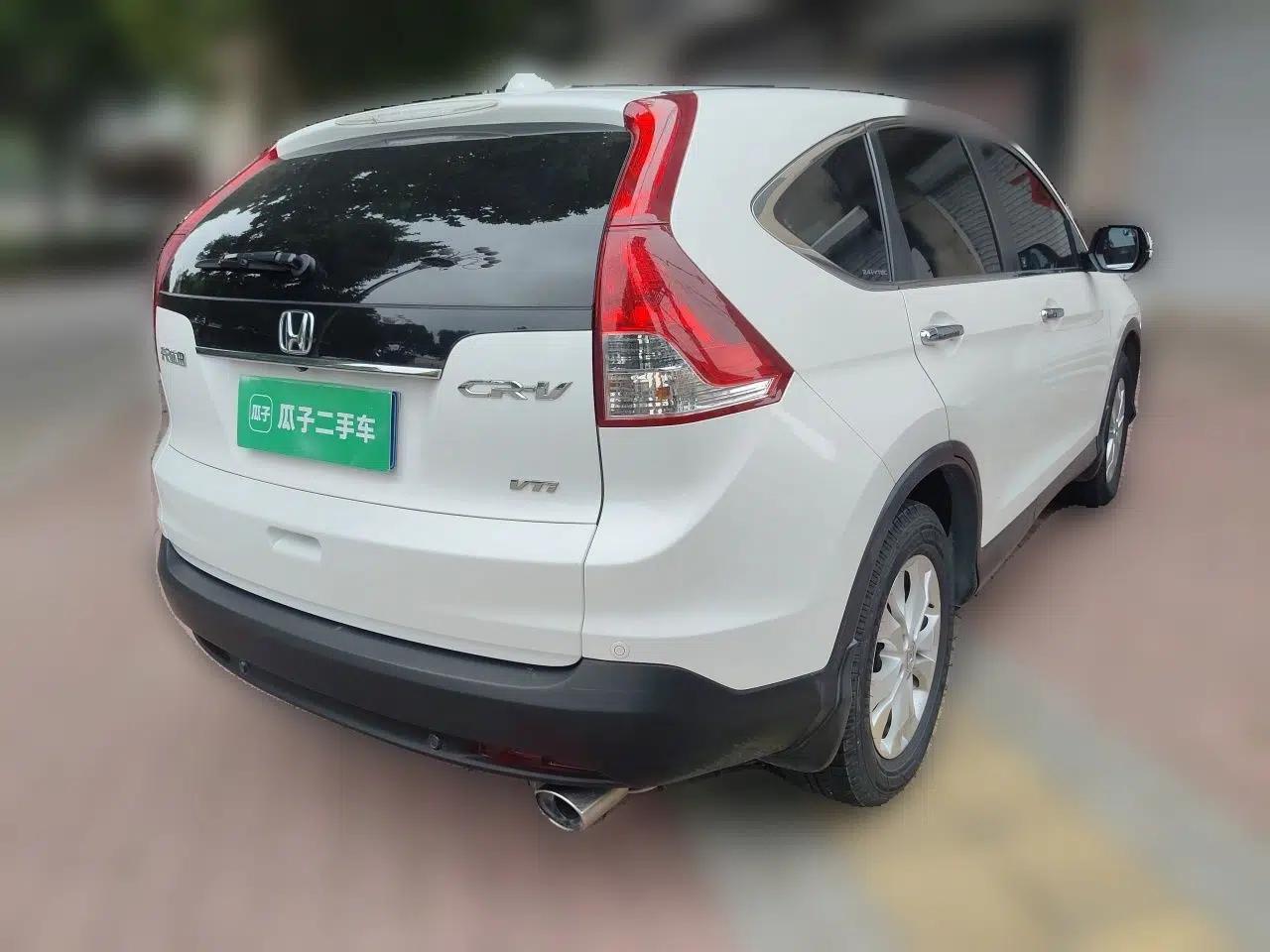 Honda CR-V 2013 2.4L two-wheel drive luxury version — миниатюра 6