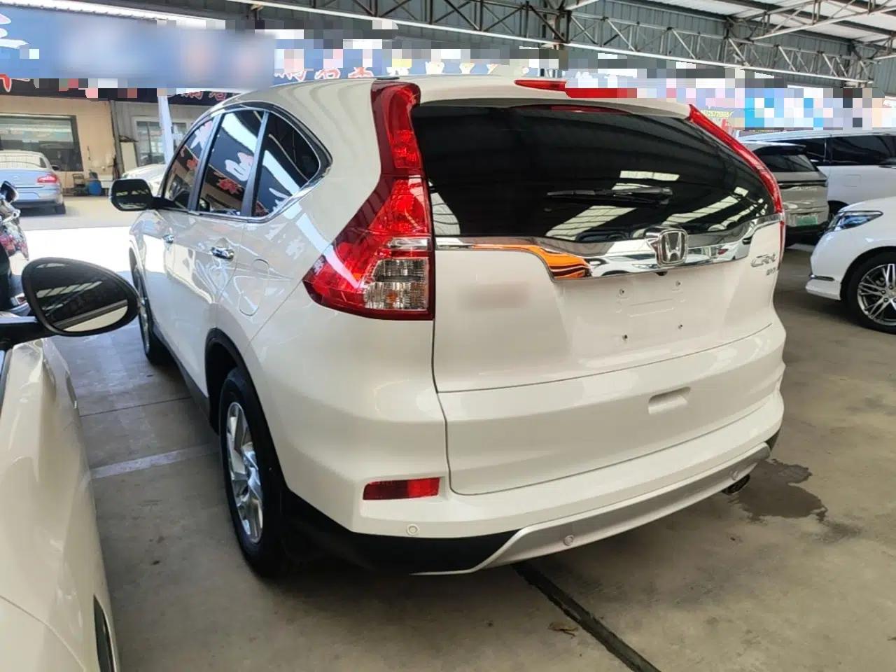 Honda CR-V 2015 2.4L two-wheel drive luxury version — миниатюра 4