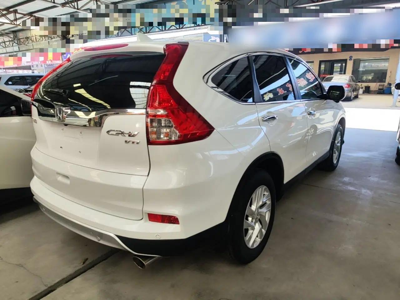 Honda CR-V 2015 2.4L two-wheel drive luxury version — миниатюра 6