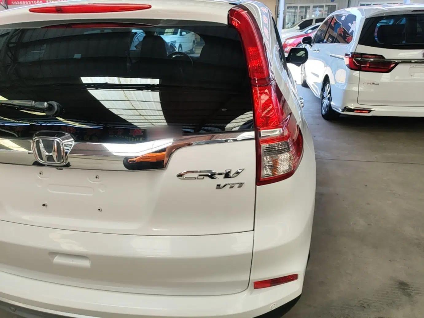 Honda CR-V 2015 2.4L two-wheel drive luxury version — миниатюра 9