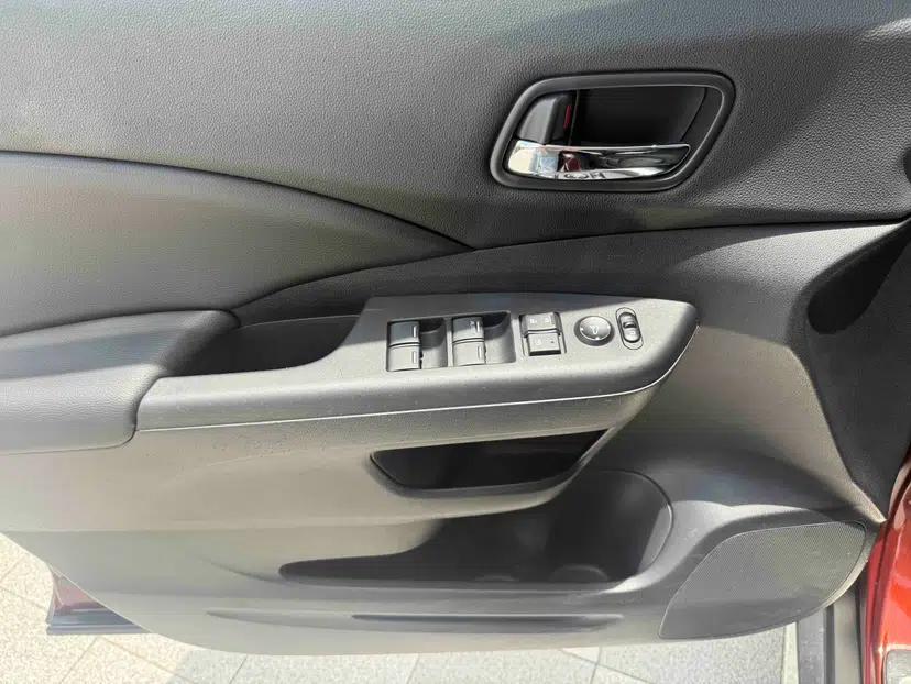 Honda CR-V 2016 2.0L two-wheel drive Urban Edition — миниатюра 37