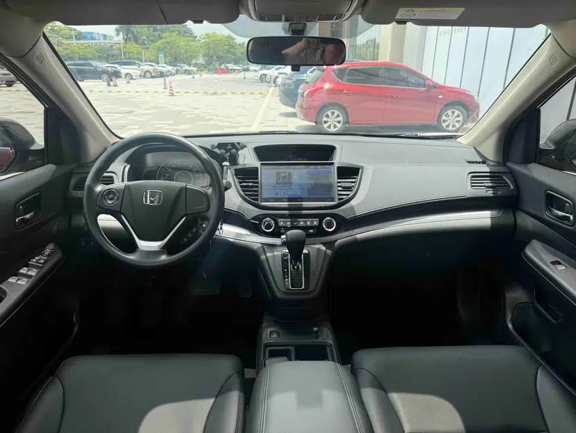 Honda CR-V 2016 2.0L two-wheel drive Urban Edition — миниатюра 41