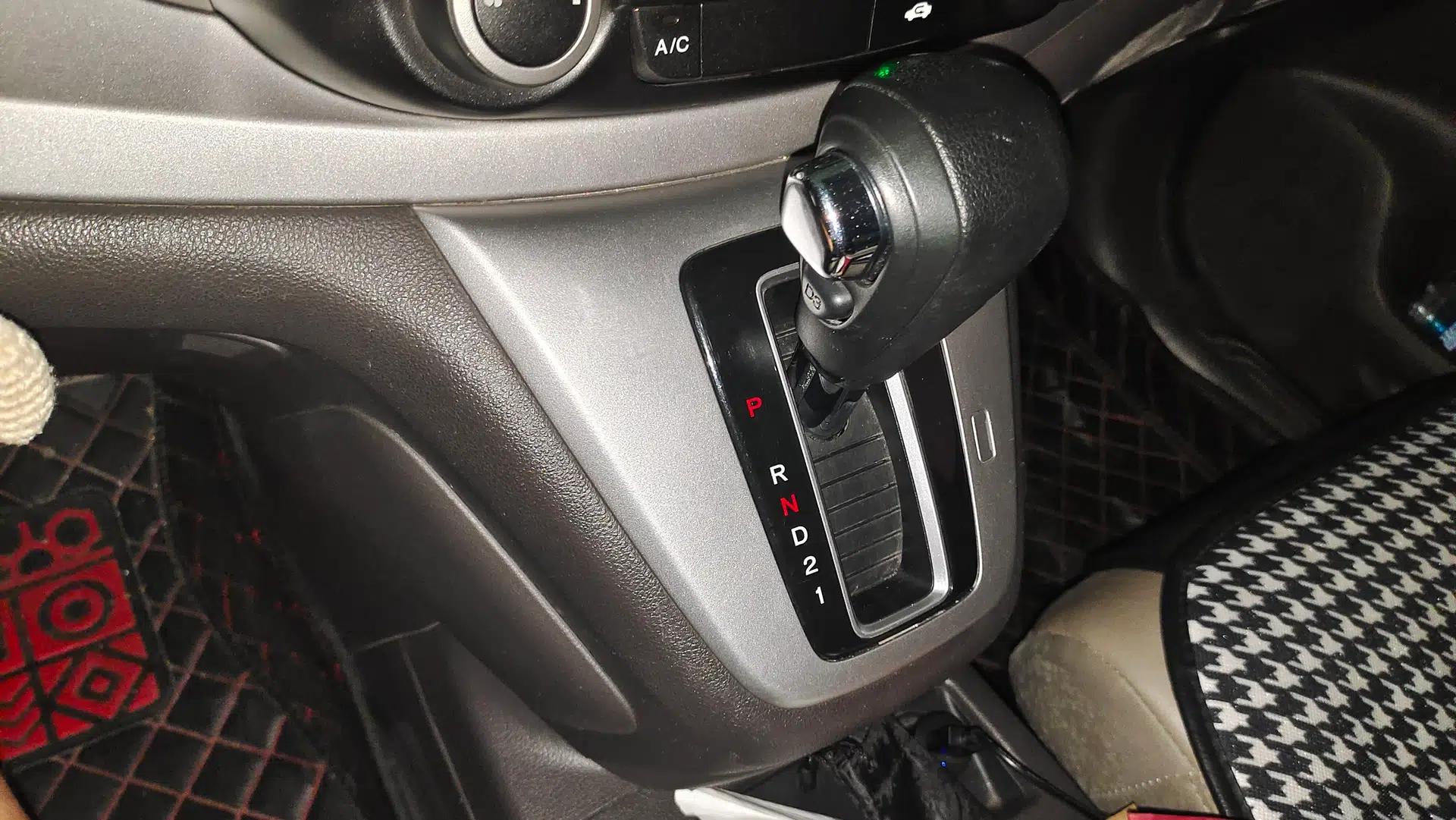Honda CR-V 2012 2.0L two-wheel drive urban version — миниатюра 14