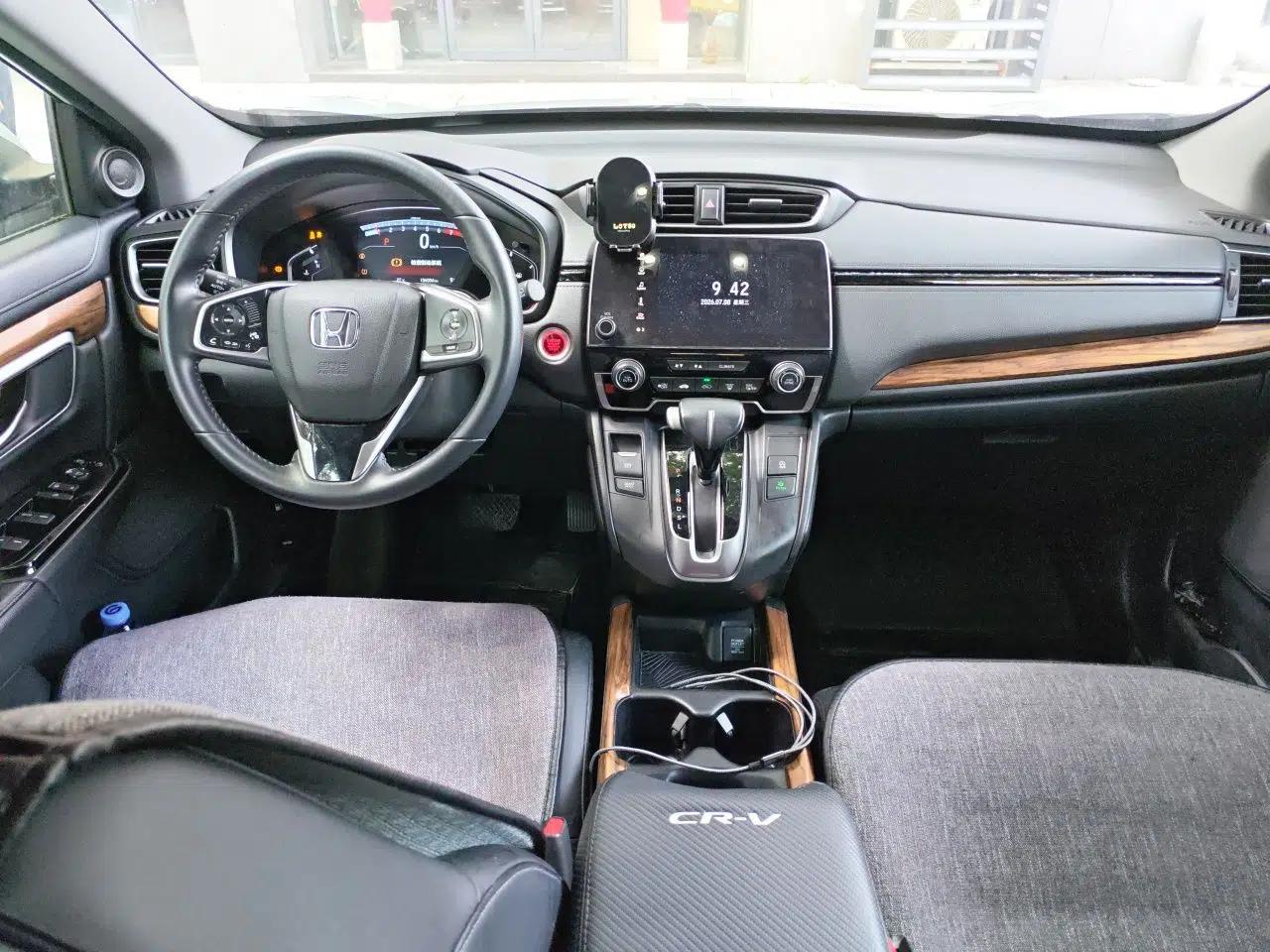 Honda CR-V 2017 240TURBO CVT Front-Wheel Drive Fashion Edition — миниатюра 9