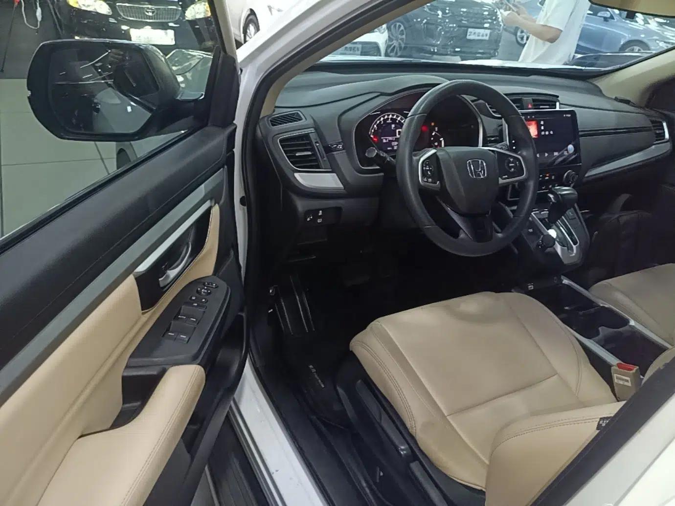 Honda CR-V 2021 240TURBO CVT 2WD Comfort Version — миниатюра 27