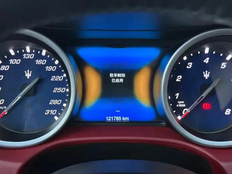 2014 Ghibli 3.0T Standard Edition — миниатюра 8