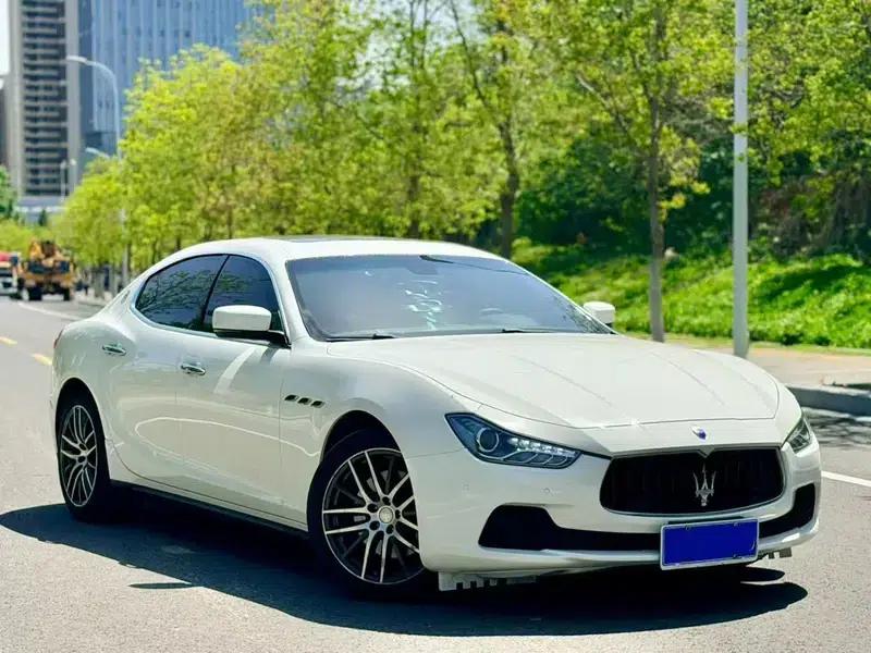 2014 Ghibli 3.0T Standard Edition — миниатюра 3