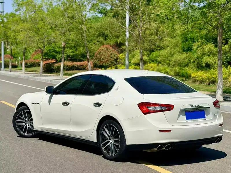 2014 Ghibli 3.0T Standard Edition — миниатюра 4