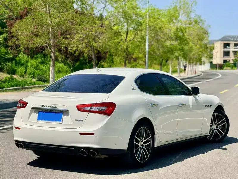 2014 Ghibli 3.0T Standard Edition — миниатюра 6